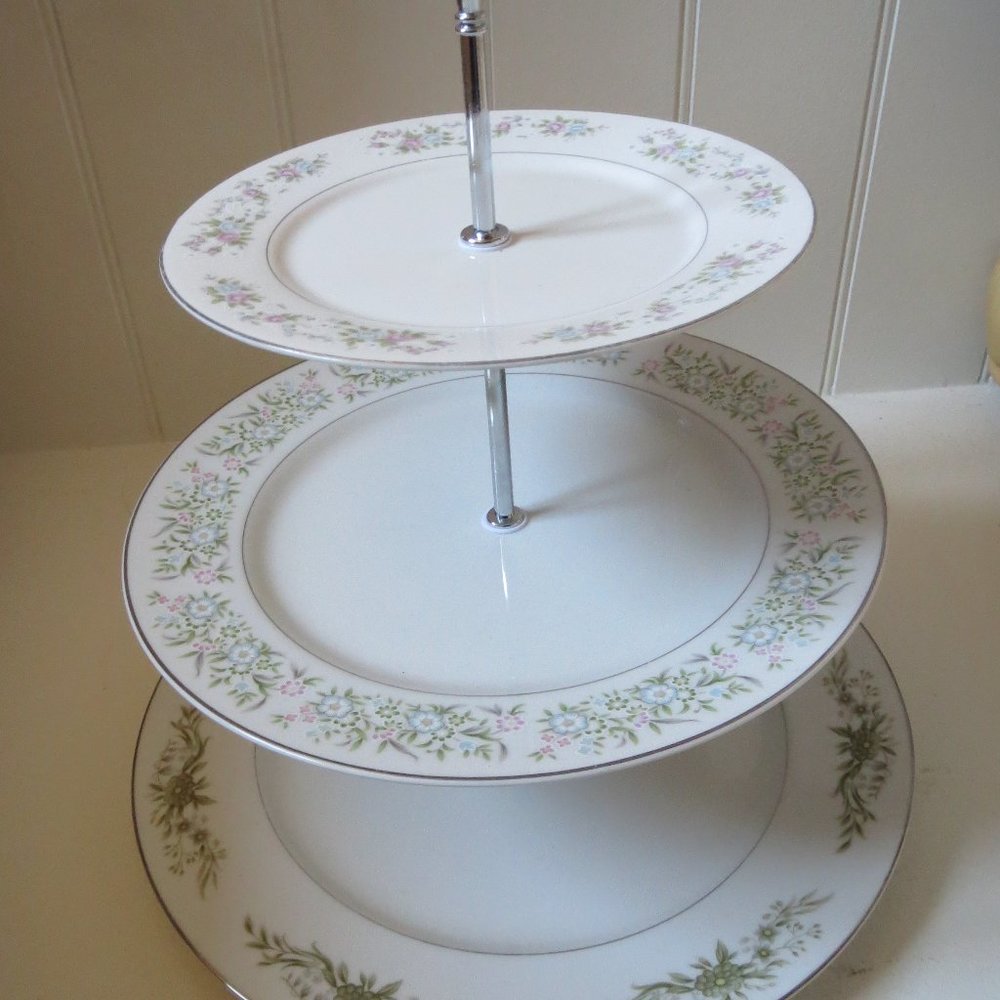Dessert Stand Pastry Tiered Cupcake Holder Vintage Plates China Wedding Upcycled - Picture 4 of 7
